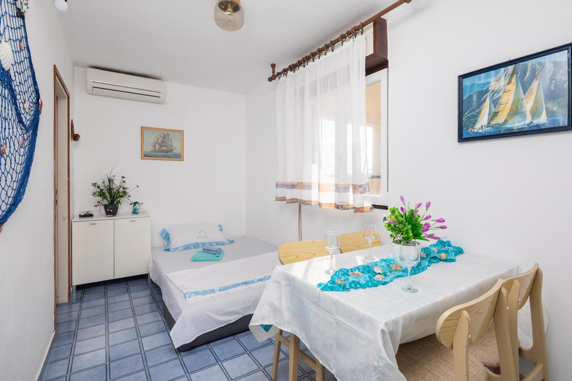 Urban Edge - * Omis